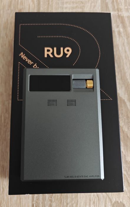 Sprzedam przenośny DAC/AMP słuchawkowy Cayin RU9 stan bardzo dobry