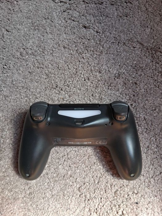 Zestaw PlayStation 4 Slim 500GB + Pad + Okablowanie + 7 Gier