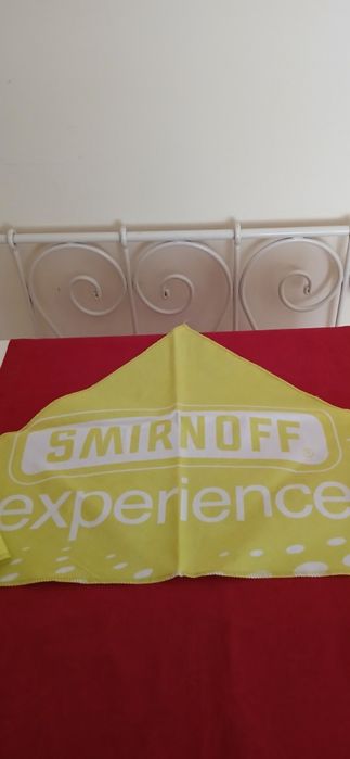 Lenço/Bandana Smirnoff