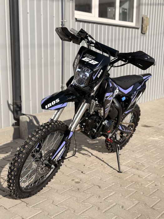 Мотоцикл IROS RS-68 yx140cc