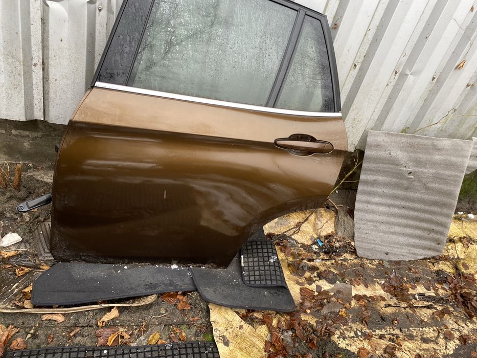 Drzwi lewy tył tylne bmw x1 e84 b06