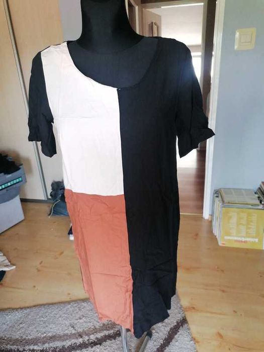 Sukienka elegancka rozmiar L