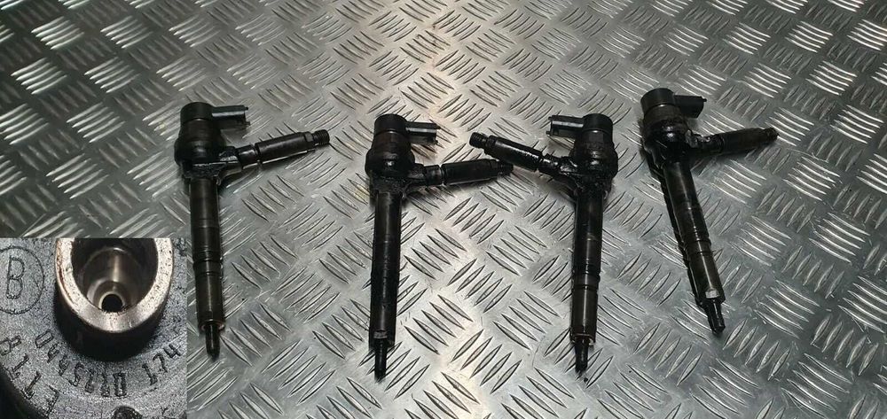 wtryskiwacz wtrysk Opel Astra Meriva Combo 1.7 CDTI 04451_10174