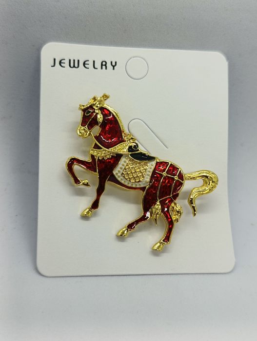 Broszka czerwony konik