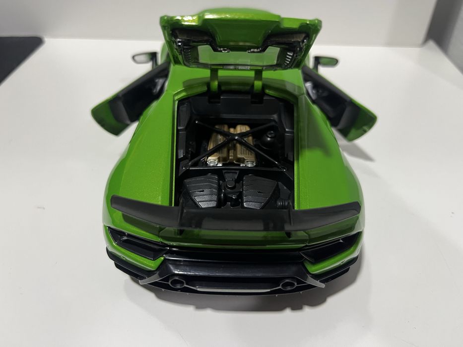 Lamborghini Huracan Performante 1:18 (Descrição)