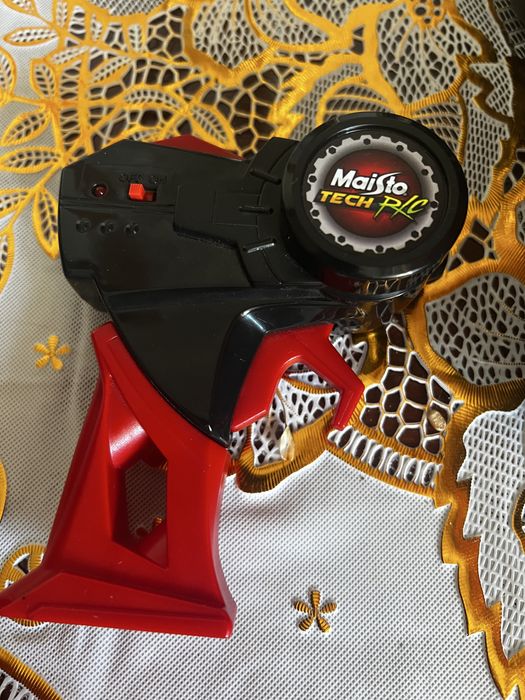 Машинка Maisto tech