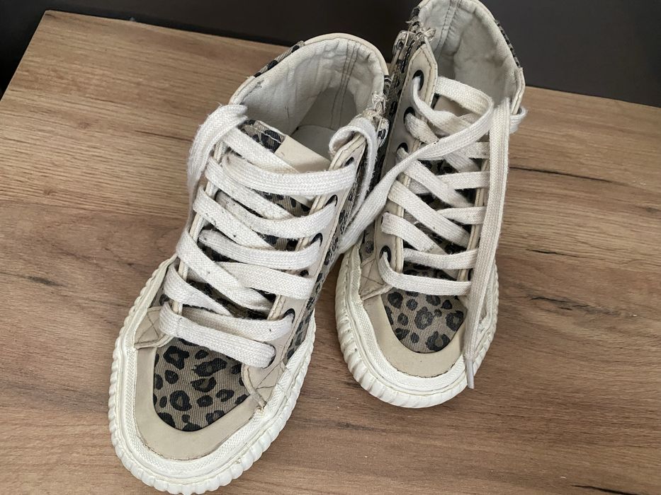 Хайтопи, черевики , кросівки на дівчинку 31 розмір zara