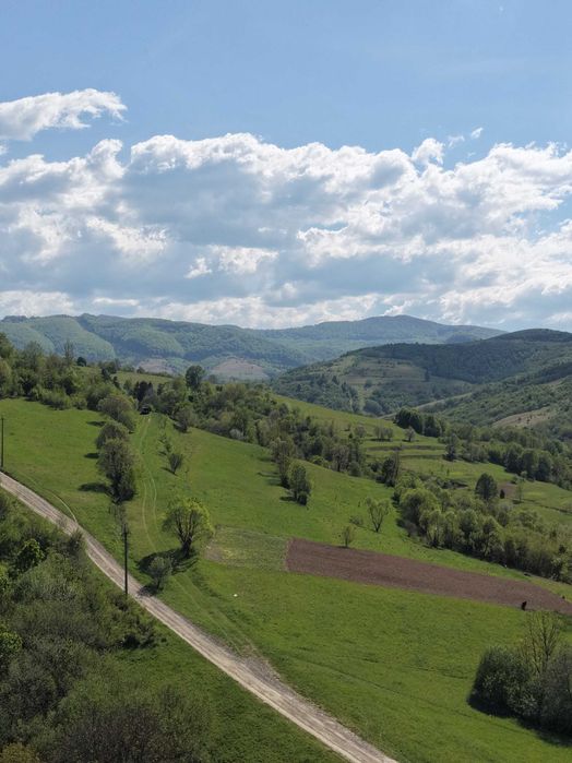 ДІЛЯНКА З ПАНОРАМОЮ НА КАРПАТИ