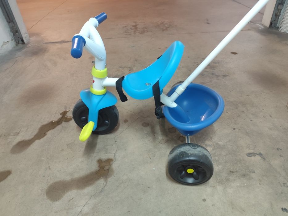 Triciclo criança