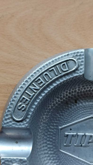 Cinzeiro antigo da companhia industrial TIPOR