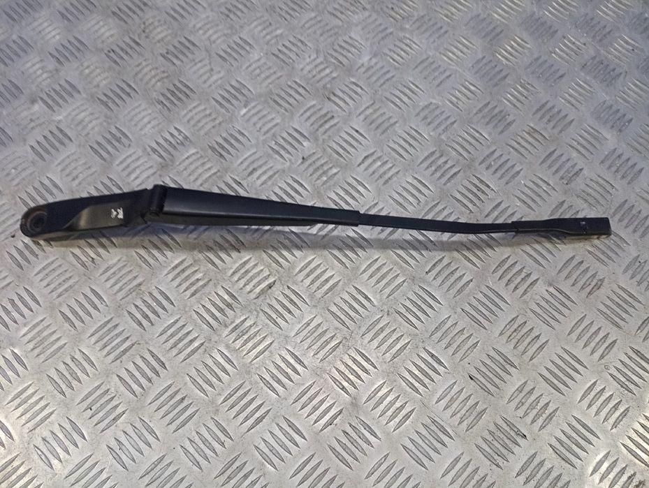 Щіткотримач двірників передній правий Porsche Cayenne 3.0I Порш Каєн