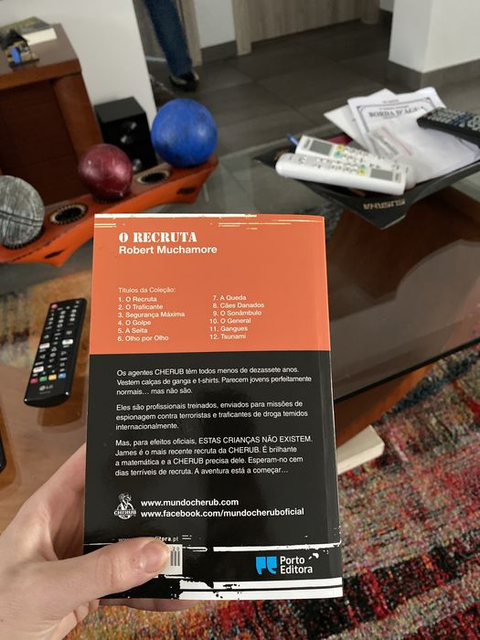 Livro O Recruta Robert Muchamore