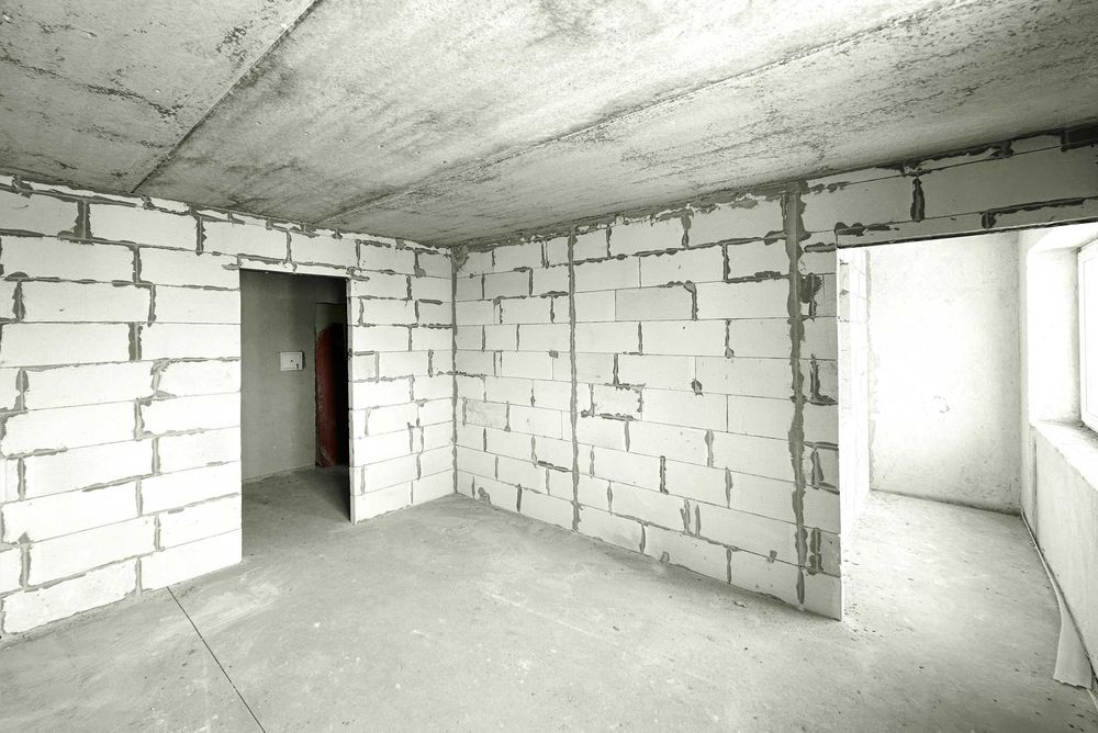 4-кім.,квартира у новобудові, 121 м², на Роксоляни, в зданому будинку.