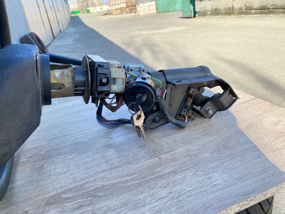 Руль, рулевая колонка, замок ВАЗ 2110 2109 2111 2113 2114 2115