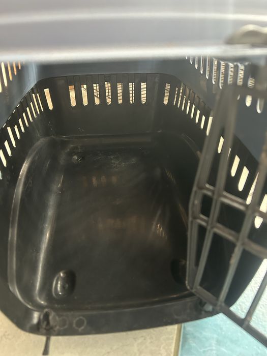 Klatki i transportery