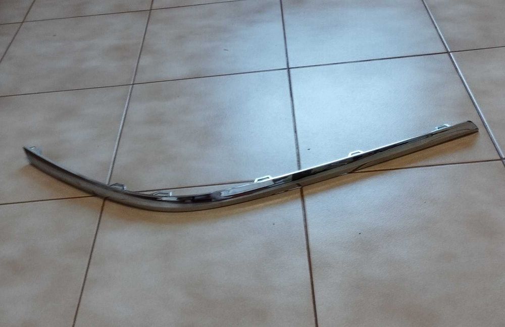 Молдинг заднього бампера VW Passat B7 eur
