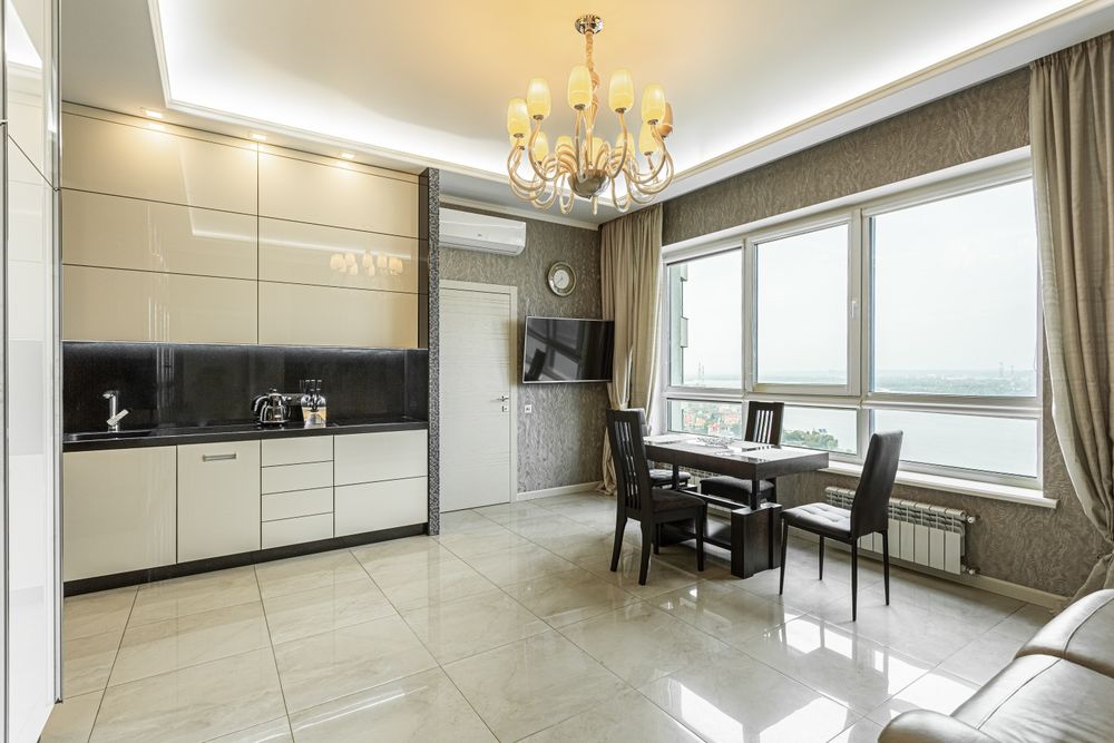 Заренчый 2-3 ком м Славутич,тепло, вода, ліфт завжди працює