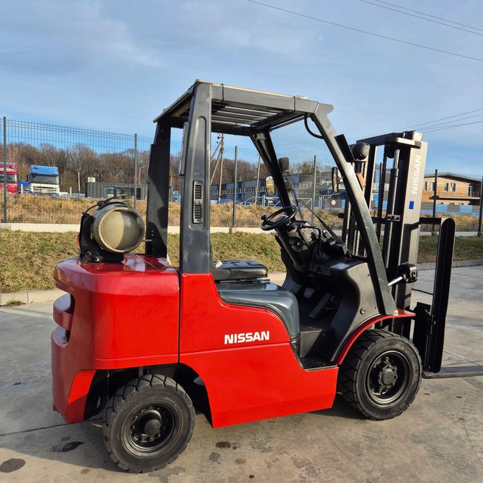 Погрузчик Nissan 2.5тон 2008р