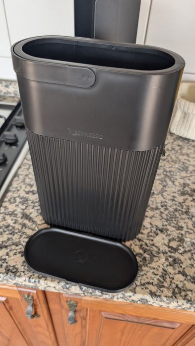 Depósito de Cápsulas Usadas e Suporte para Caixas Novas Nespresso