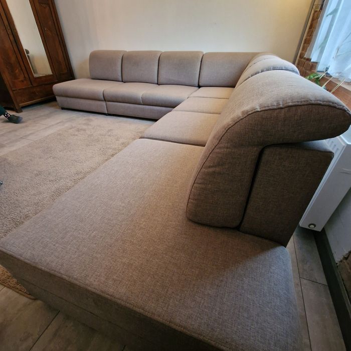 Duża rogówka segmentowa z funkcją spania i 2 schowkami – bardzo dobry