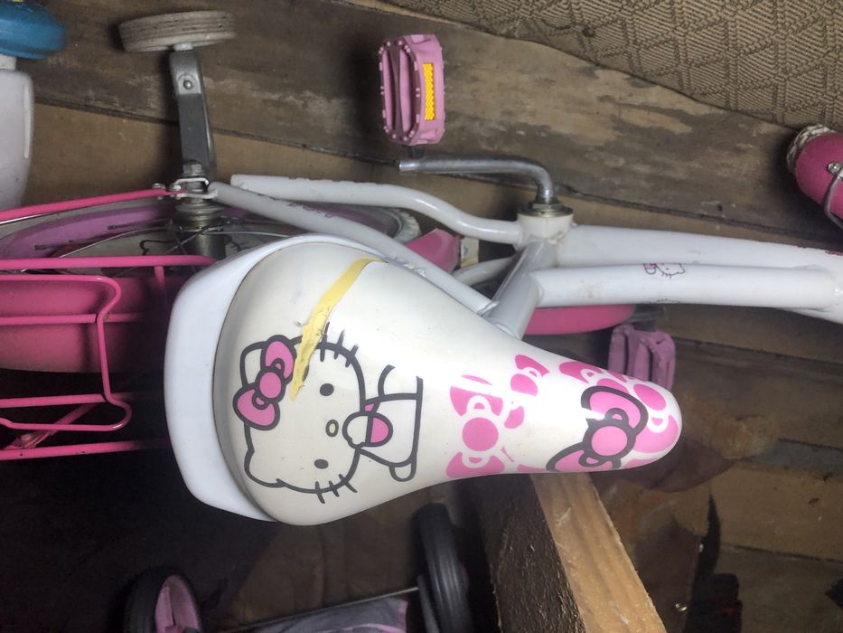 Дитячі велосипеди на 4-7 років, треба мабуть замінити камери в колесах