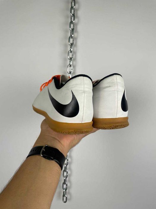 Футзалки , шкіряні спортивні кросівки nike bravata ii ic 45 768924-108