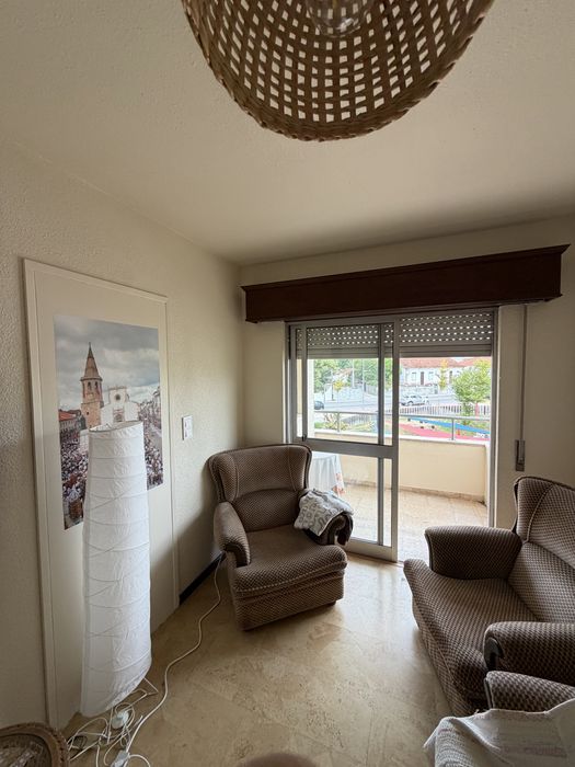 Alugo quarto para estudante em Tomar