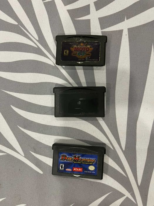 Kit cartuchos GBA - Super Mario Bros 3 + Moto GP + Duel Masters