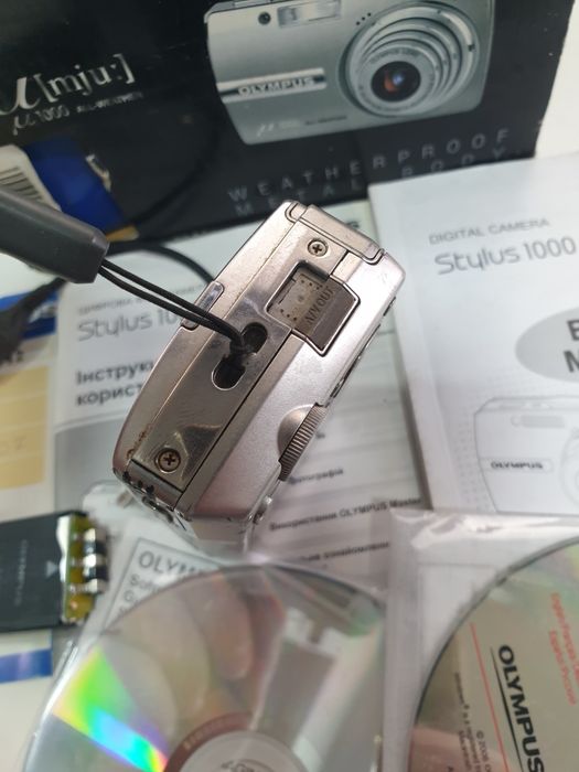 Фотоаппарат Olympus M-1000  (VR-350.