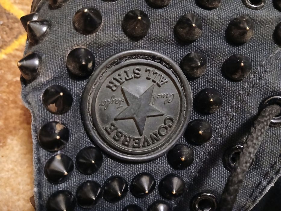 Продам конверси для дівчинки розмір 36.5