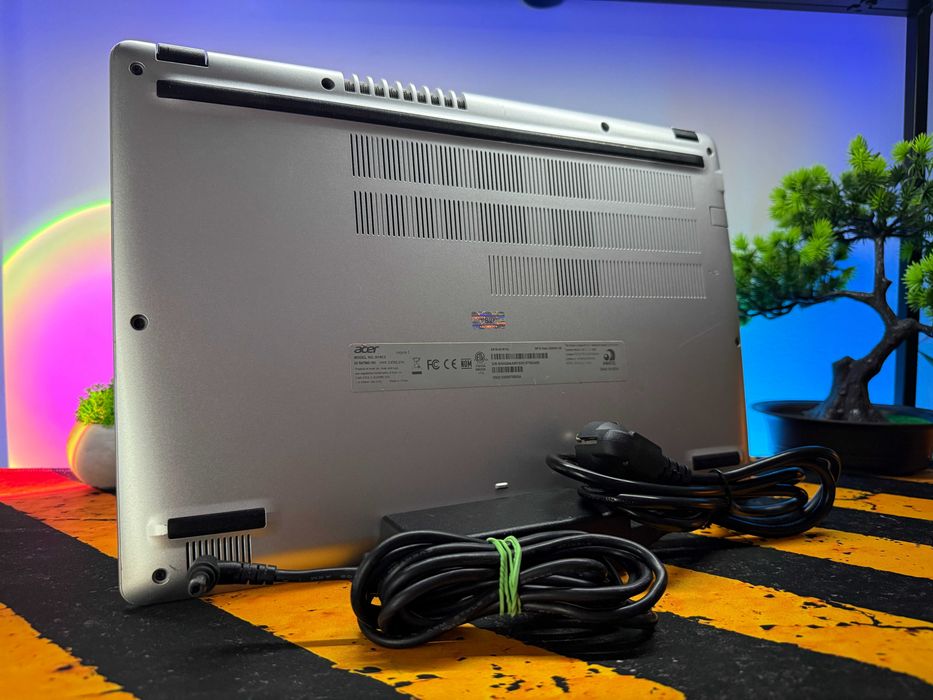 Acer Aspire 5, ryzen 3-3200u, 8gb ram, amd vega 2gb