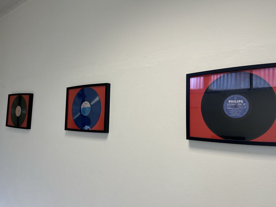 3 Quadros com discos de vinil