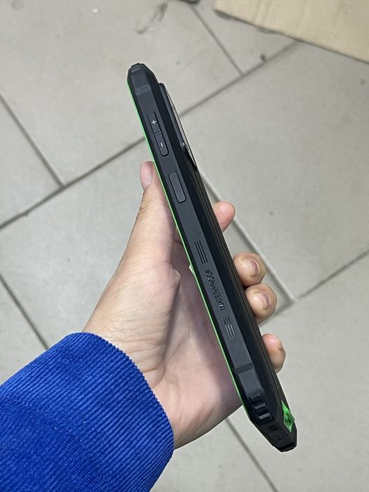 Мобільний броньований телефон Blackview BV4800 (2/32 ГБ)