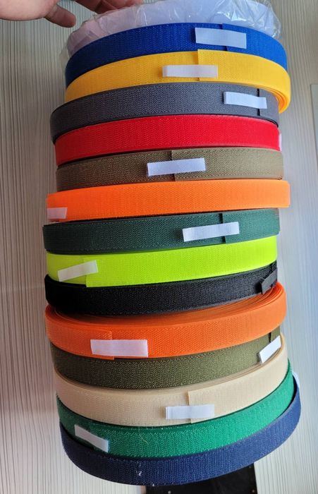 Липучка у кольорах