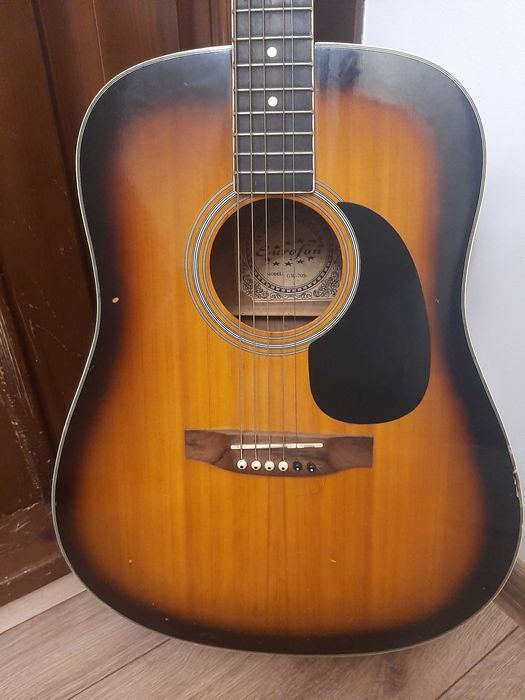 продам гитара шестиструнная