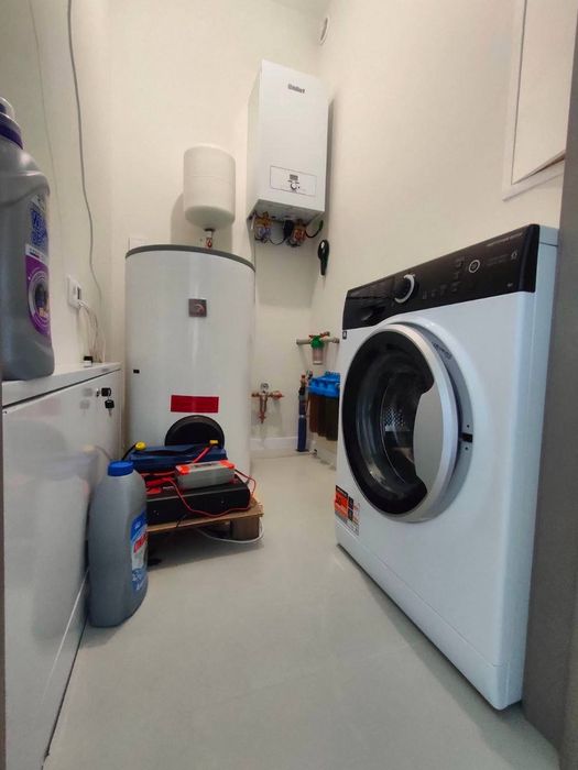 Будинок з ремонтом біля лісу