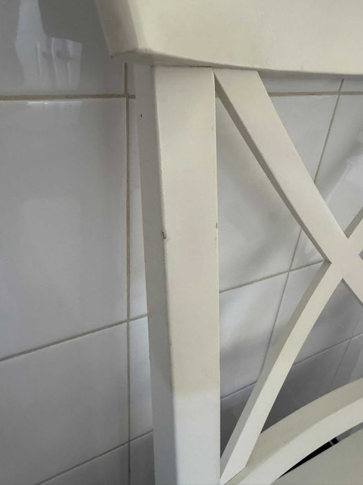 2 Cadeiras de Madeira Branca (Estilo IKEA Ingolf / Encosto em X)