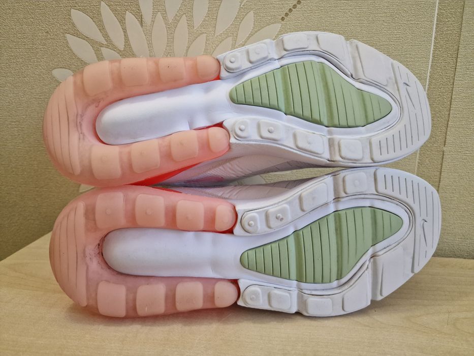 Кросівки Nike Air Max 270 оригінал розмір 36.5-37