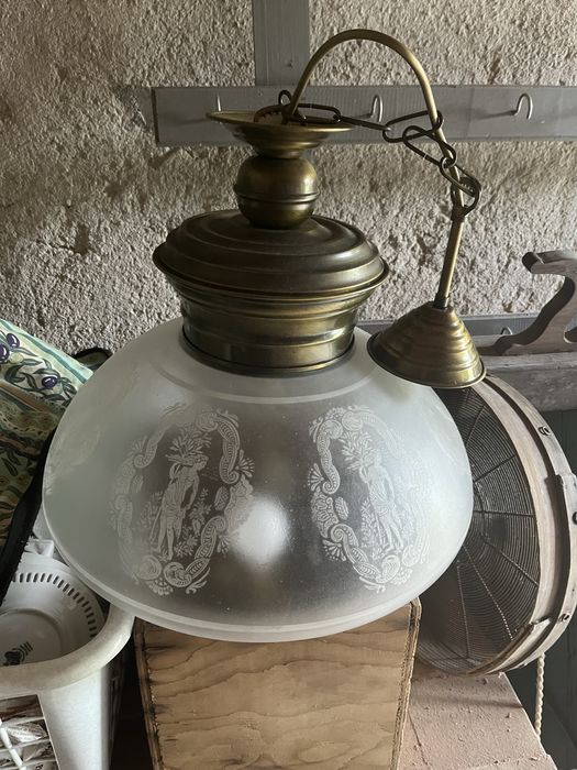 Candeeiro antigo em estado impecavel