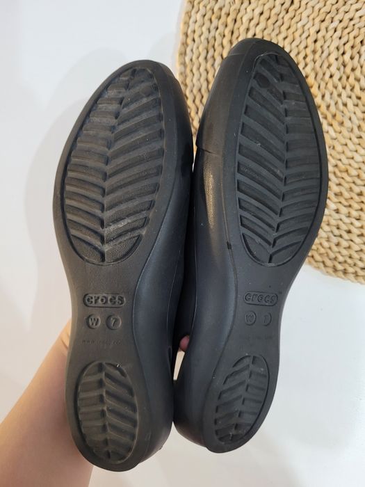 Czarne baleriny Crocs 37