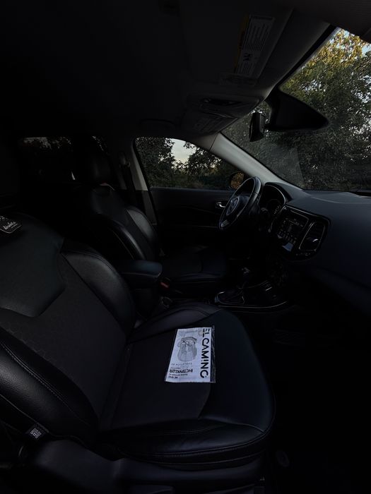 Продам Jeep Compass