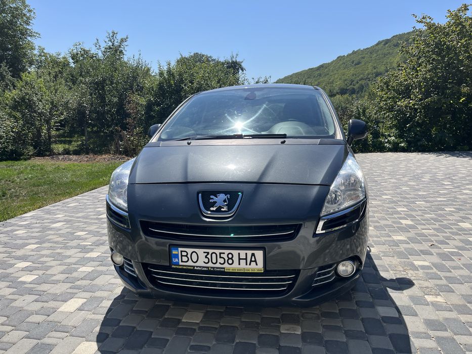 Peugeot 5008 1.6 дизель 2012 рік