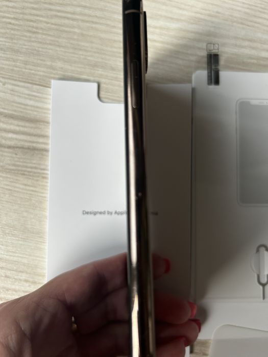 Продам iPhone XS Max gold 64 GB neverlock