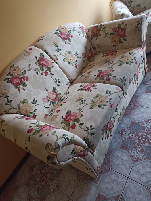 Sprzedam sofę i dwa fotele