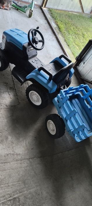 Traktor zabawkaa