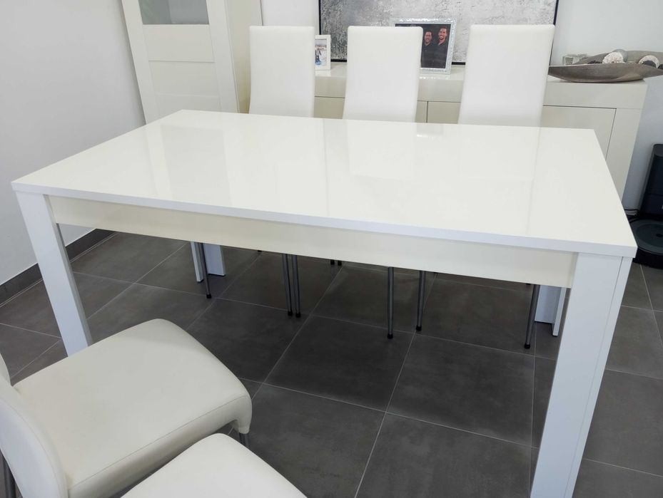 Vende se mesa de salas com 5 cadeiras