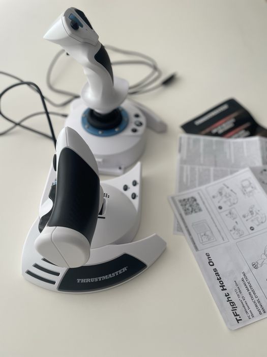 Joystick Thrustmaster T Flight Hotas One Microsoft Flight Simulator (Edição Especial) Xbox