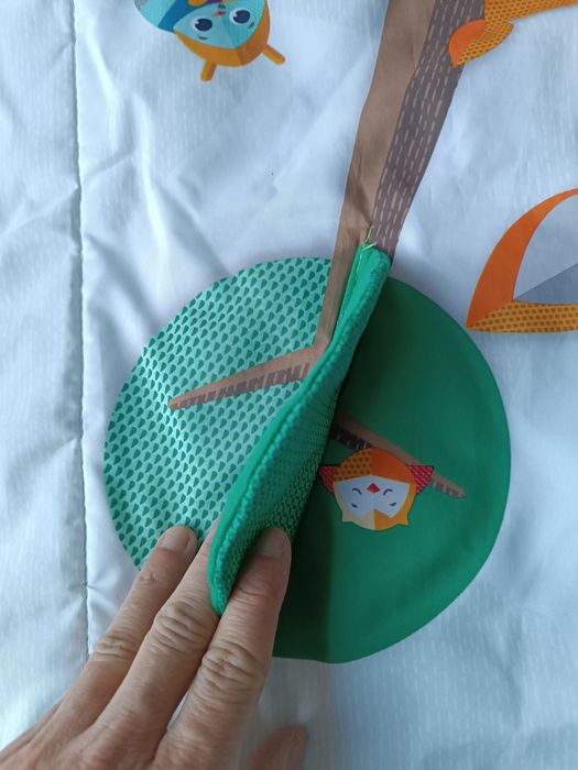 Tapete brincadeira interativo marca Tiny Love com aros ajustáveis