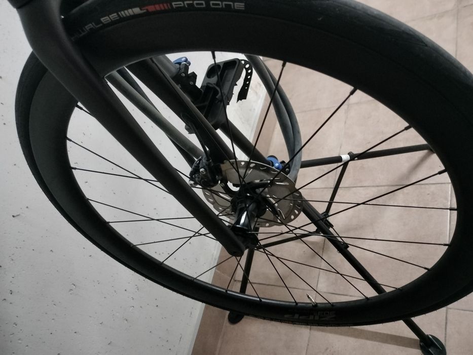 Rodas Zipp 303s rigorosamente novas