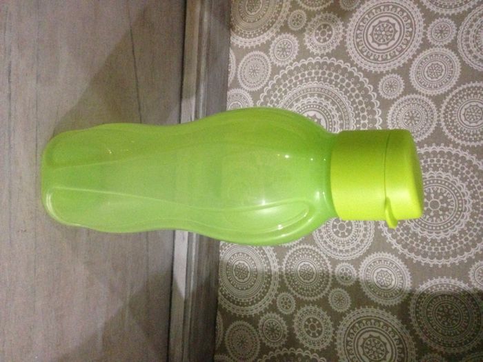 Vários artigos novos Tupperware